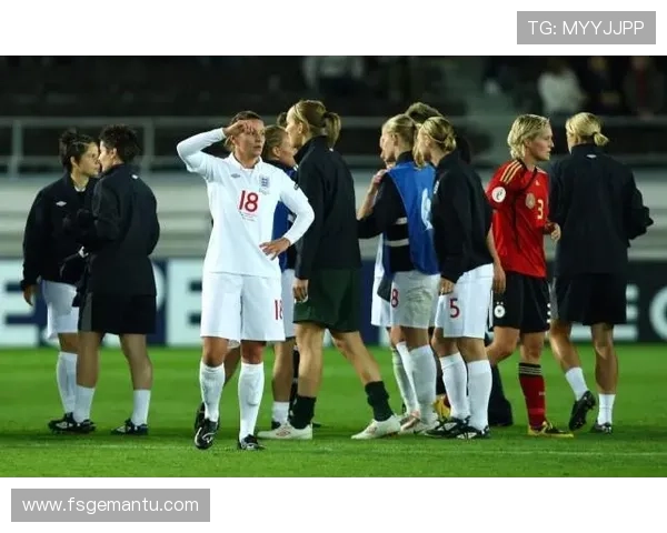 上海足球队崛起之路揭秘世界杯背后的奋斗与荣耀