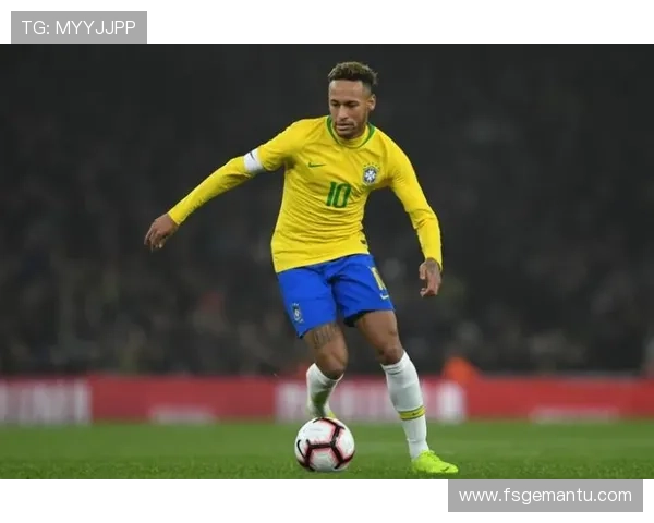 世界足球明星身材对比解析揭示运动员体型与竞技表现的关系