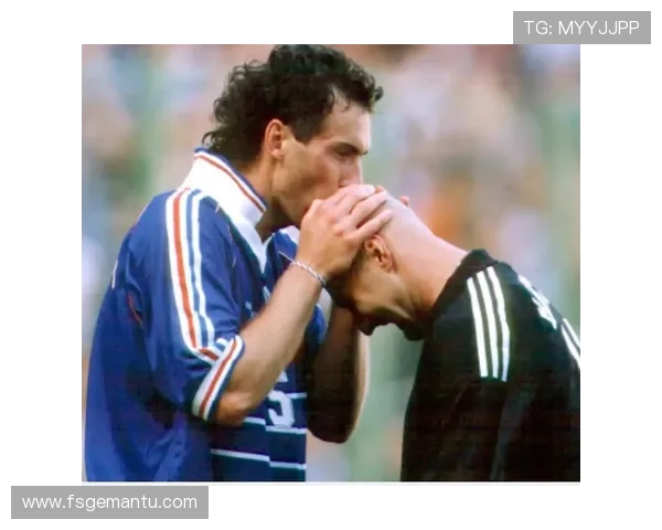 世界著名秃顶足球明星盘点及其传奇职业生涯回顾