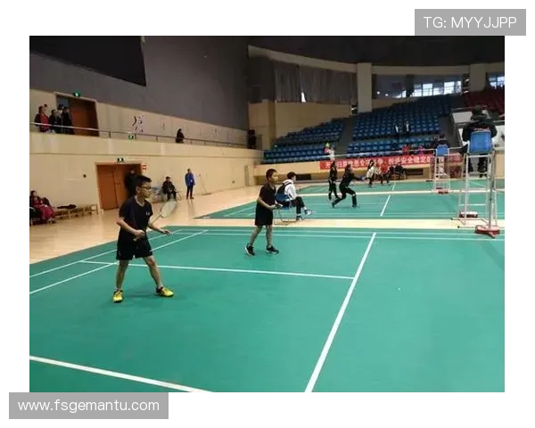 重庆羽毛球队在全国锦标赛积分榜上以84分稳居第一位置引发关注